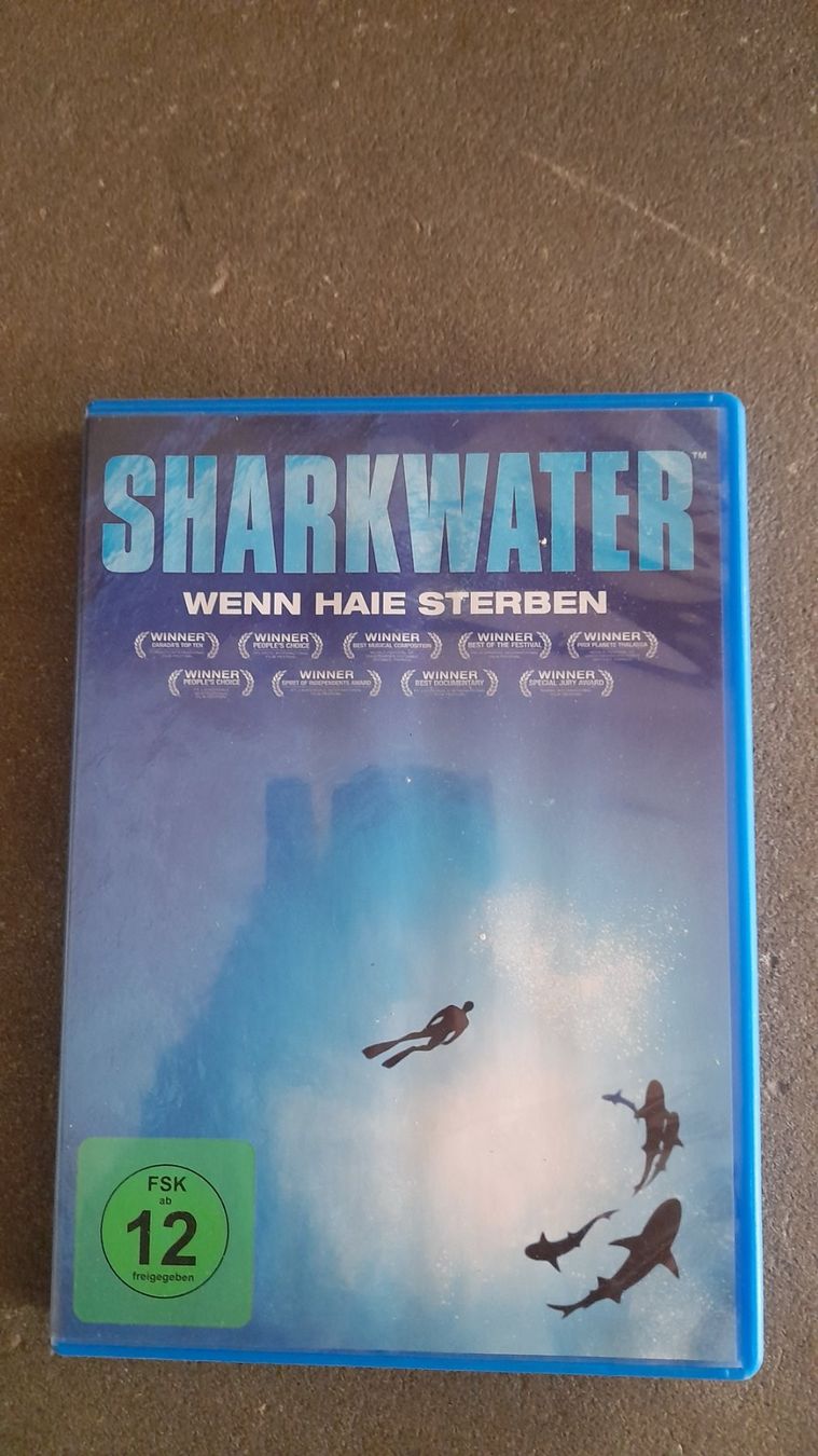 Tutti i DVDs: SHARKWATER  WENN HAIE STERBEN  DVD – Usato da Wetzikon ZH venduto da Ramones01