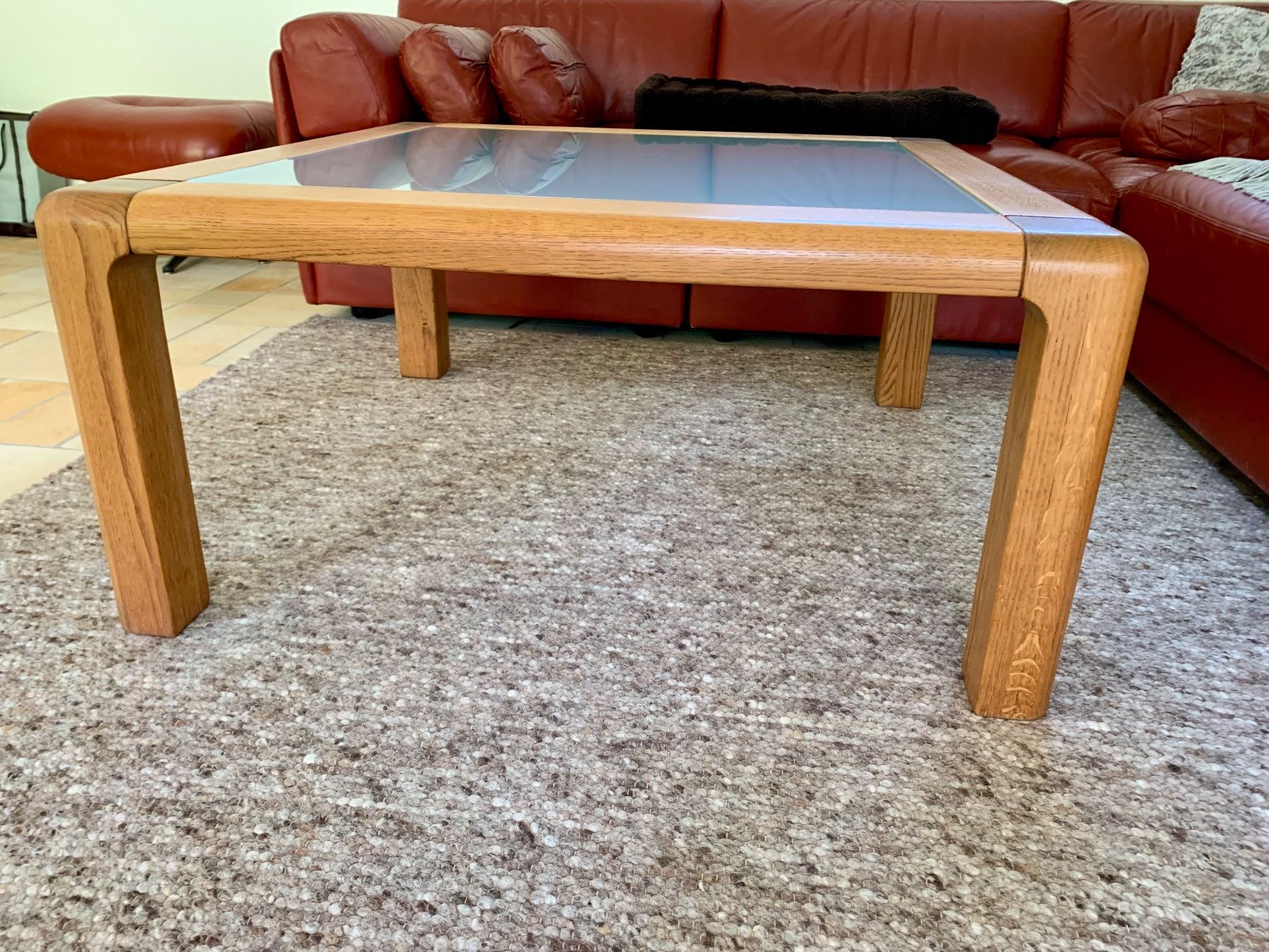 Tavoli: Couchtisch quadratisch Massivholz Eiche mit Glasplatte – Usato da Birr venduto da Lotus23