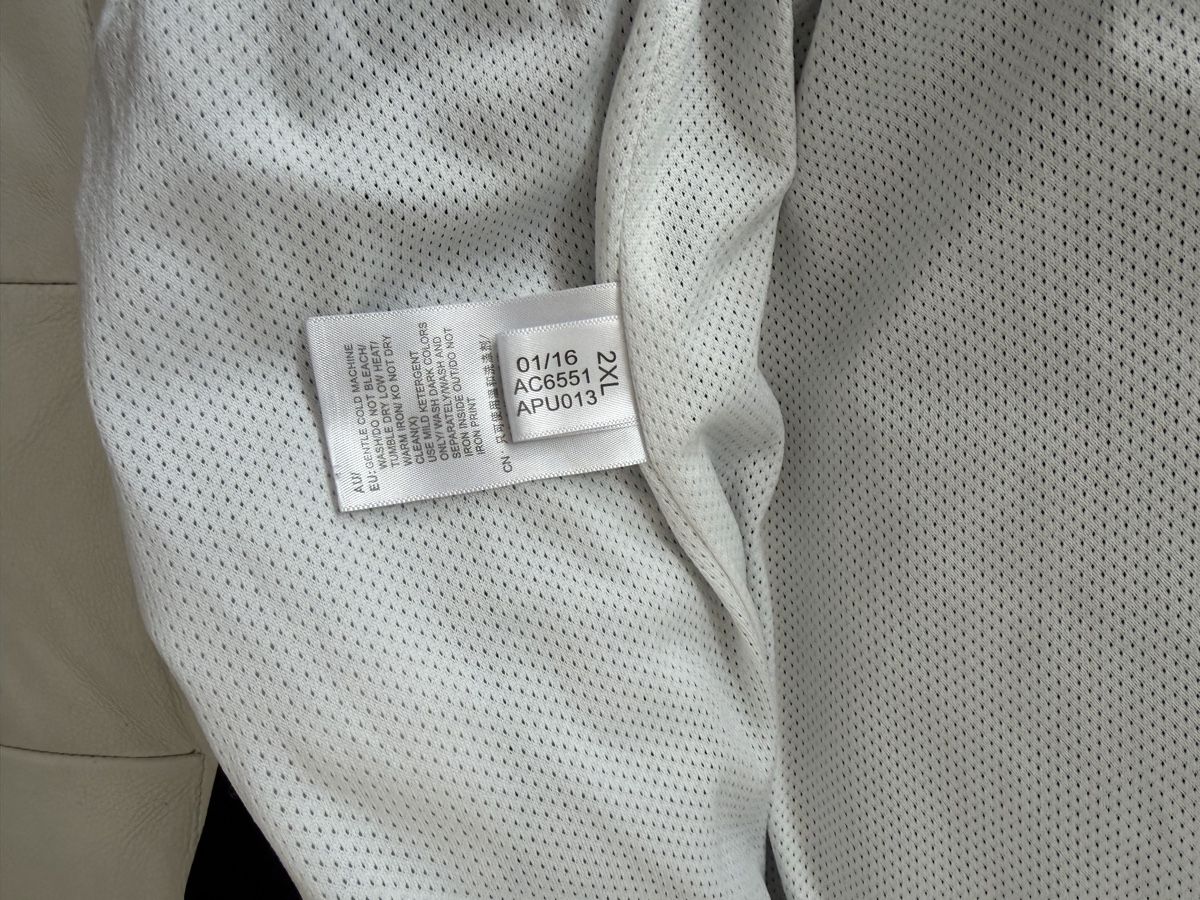 Nike Giacche: Nike- Sport / Training Jacke – Usato da Dietlikon venduto da Locinda 4