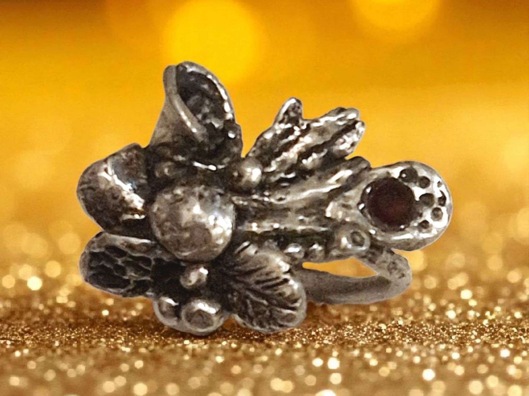Anelli: Märchenhafter Silberring mit Granat, Grösse 46,7 – Nuovo e nell'imballaggio originale da Aarau venduto da Schmuckhoehle_MD 2