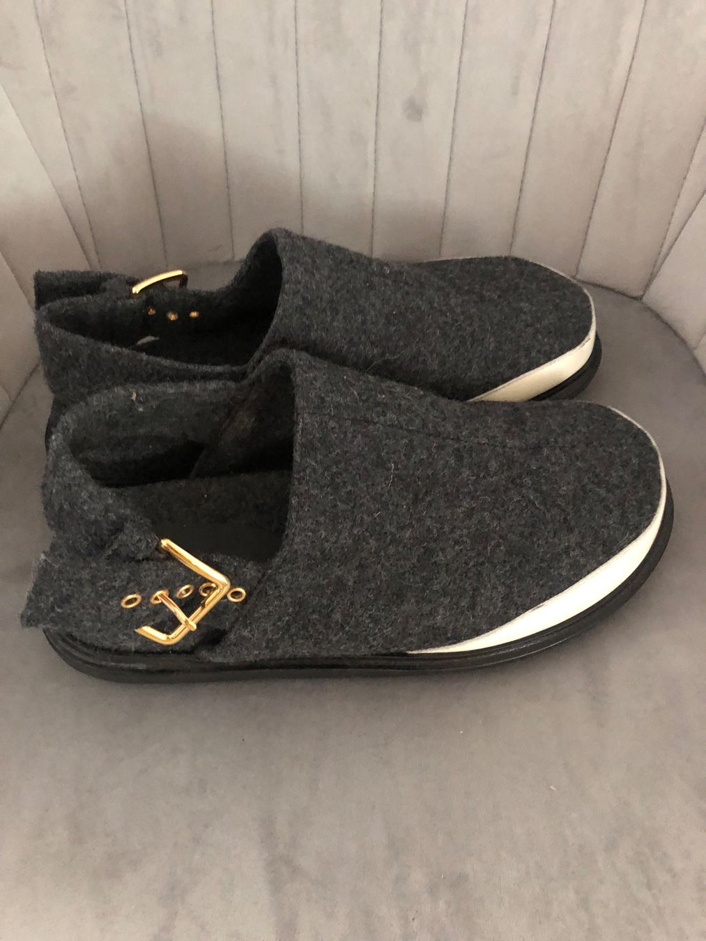Kenzo Scarpe da uomo: Kenzo FilzSabot – Usato da St. Moritz venduto da Capricorn88 1