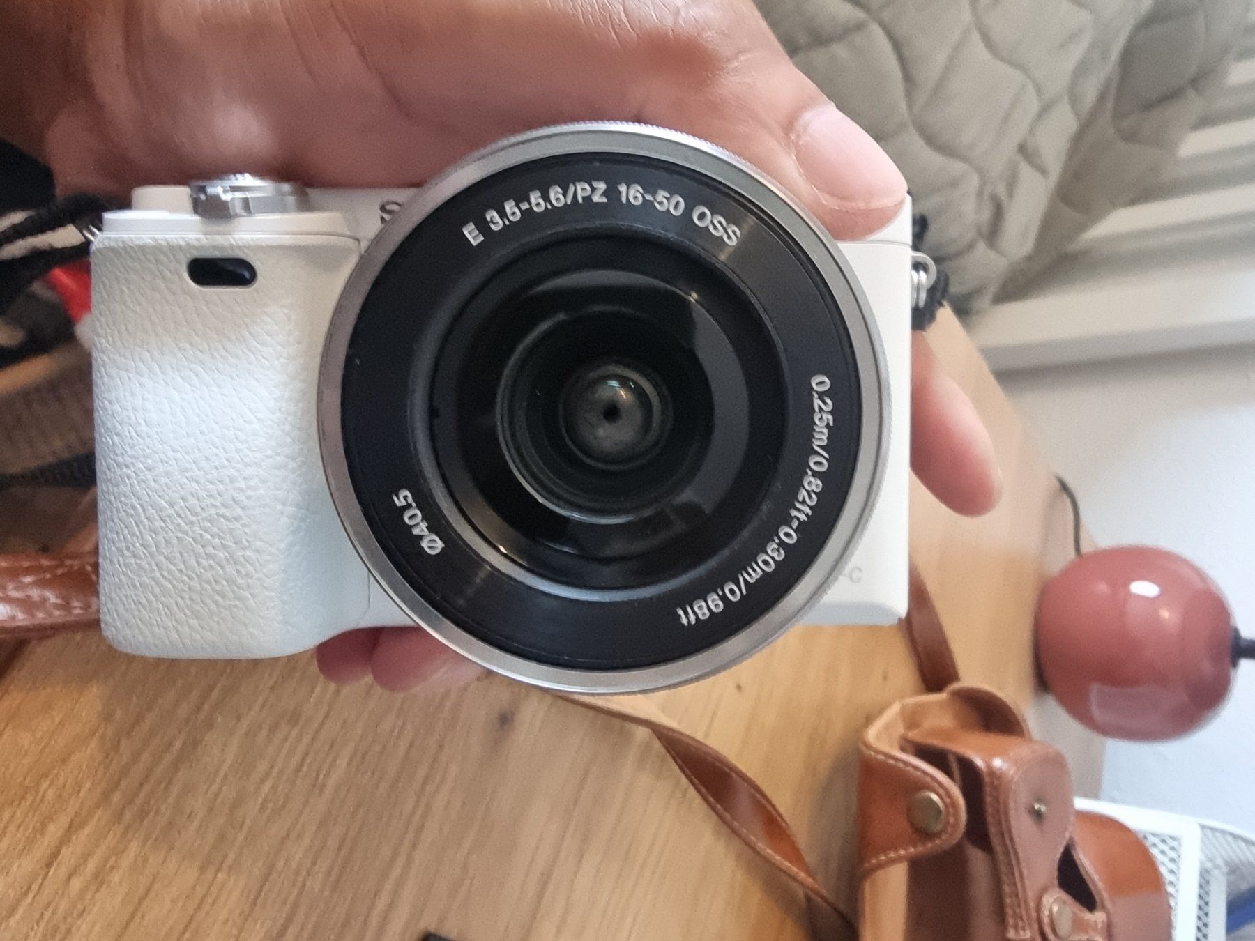 Sony Fotocamera: Sony A6000 camera – Nuovo (secondo la descrizione) da Carouge GE venduto da Hermanthapa 3