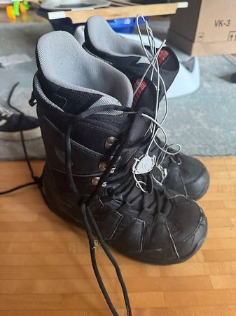 Snowboard Schuhe Gr 45