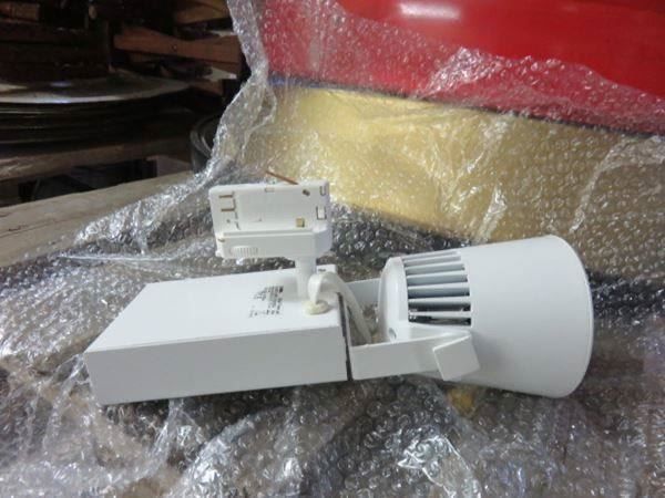 Lampadari & plafoniere: neue LED-Beleuchtung Schienensystem M16 – Nuovo e nell'imballaggio originale da Necker venduto da liq24 2