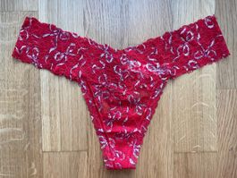 Victoria’s Secret Lace Thong S NEW