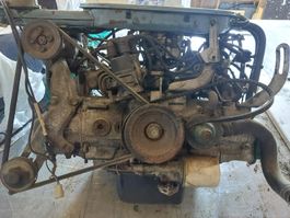 Subaru 1800 Motor mit Kühler und Lüfter, Typ EA81 Turismo