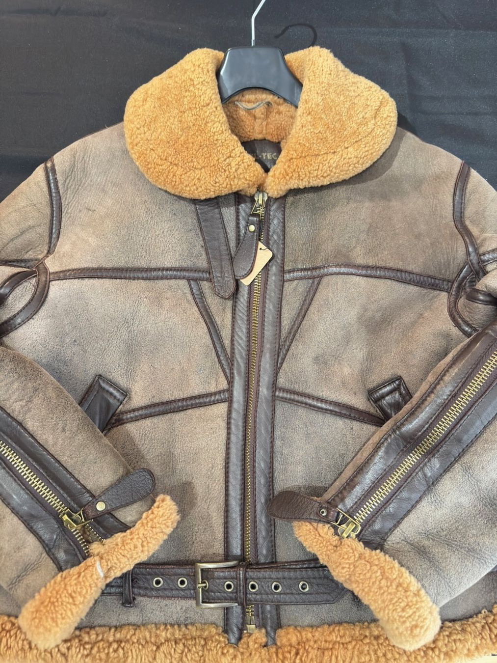 Bombardier Giacche: MIL-TEC BOMBARDIER SHEARLING JACKET SZ: L – Usato da Cortaillod venduto da Stay_Alive_vintage 4