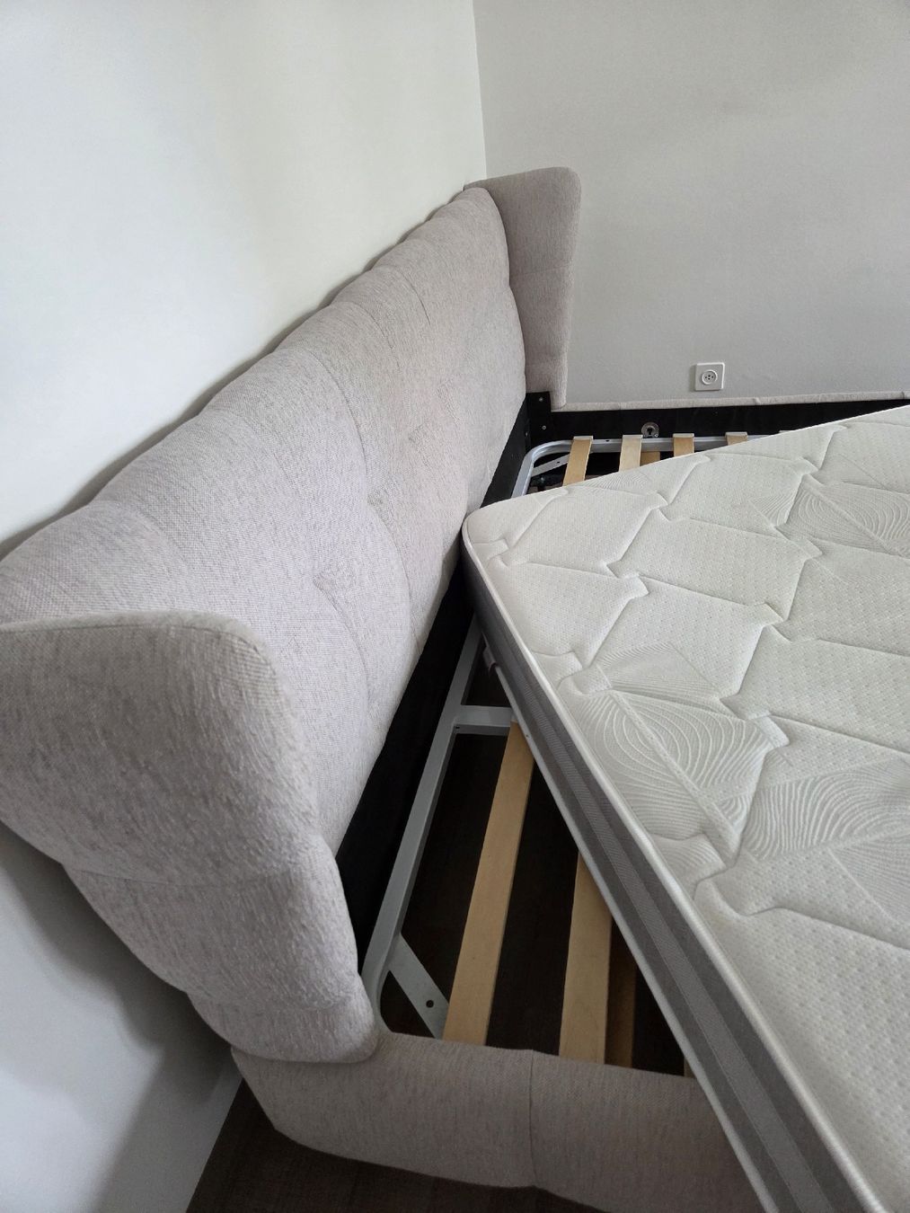 Letti: Interio Bett "Valentino", 180x200 cm, grau – Usato da Steinach venduto da Romeer 3