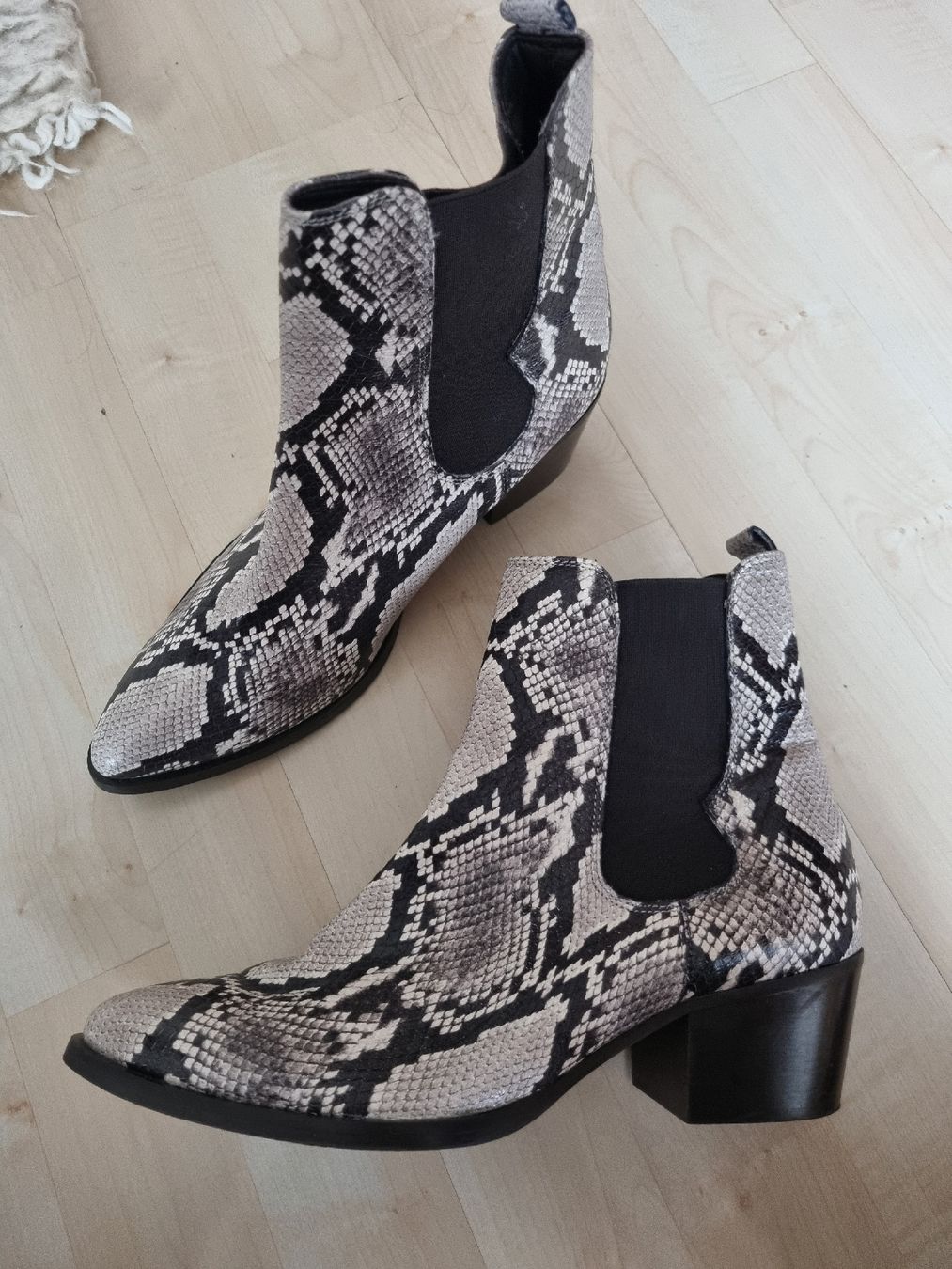 Chaussures femmes: Stiefelette – Neuf (Voir description) à Jegenstorf par dau_ct8d 2