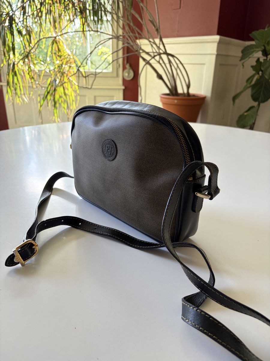 Fendi Taschen für Damen: FENDI Tasche - Guter Zustand – Gebraucht aus Zürich von manueldnl 2