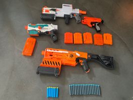 3 Nerf Gewehre und 1 Nerf Pistole