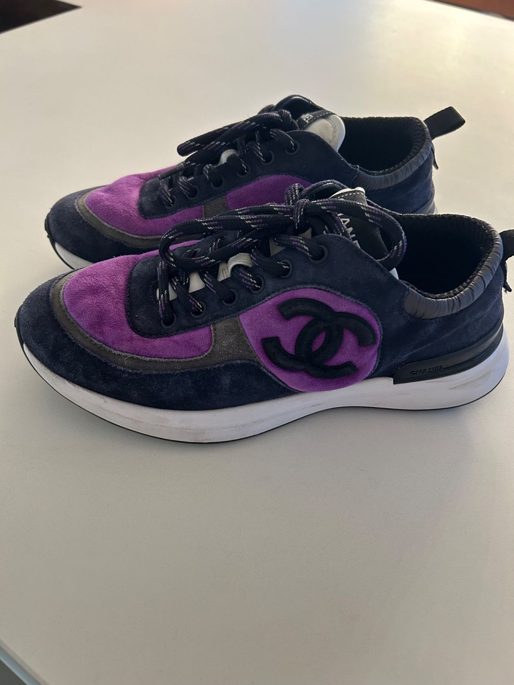 Chanel Scarpe da donna: Chanel Sneacker – Usato da Aesch LU venduto da Natallina