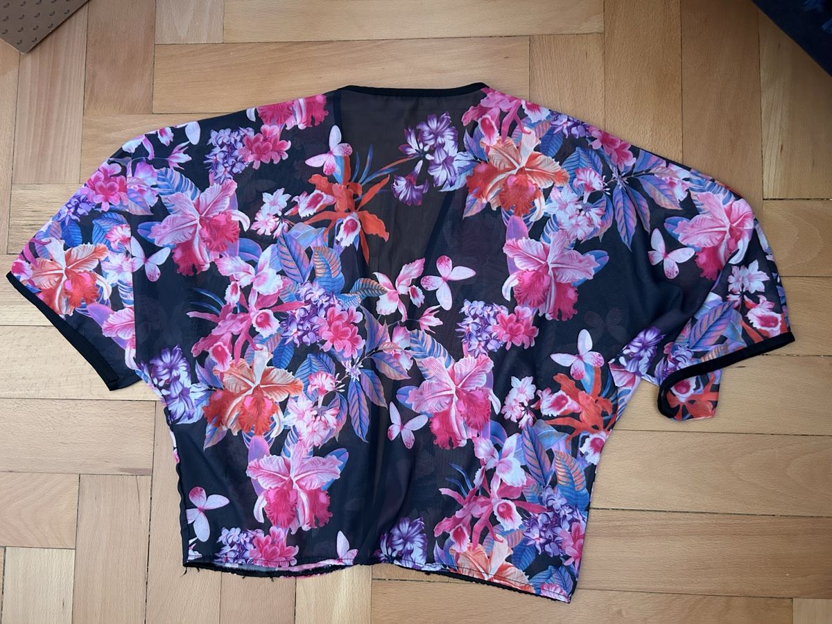 Boléros: Lightweight top with bright colours – Neuf (Voir description) à Biel/Bienne par zit_v5yc 5