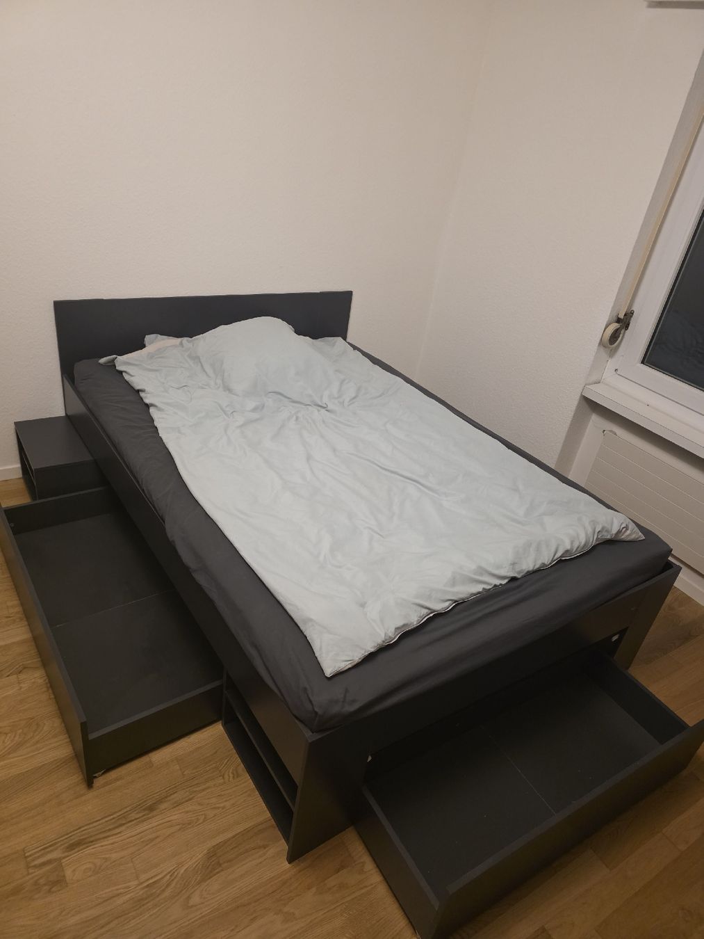 Betten: Bett Anthrazit – Gebraucht aus Schlieren von chr_8qfm 5