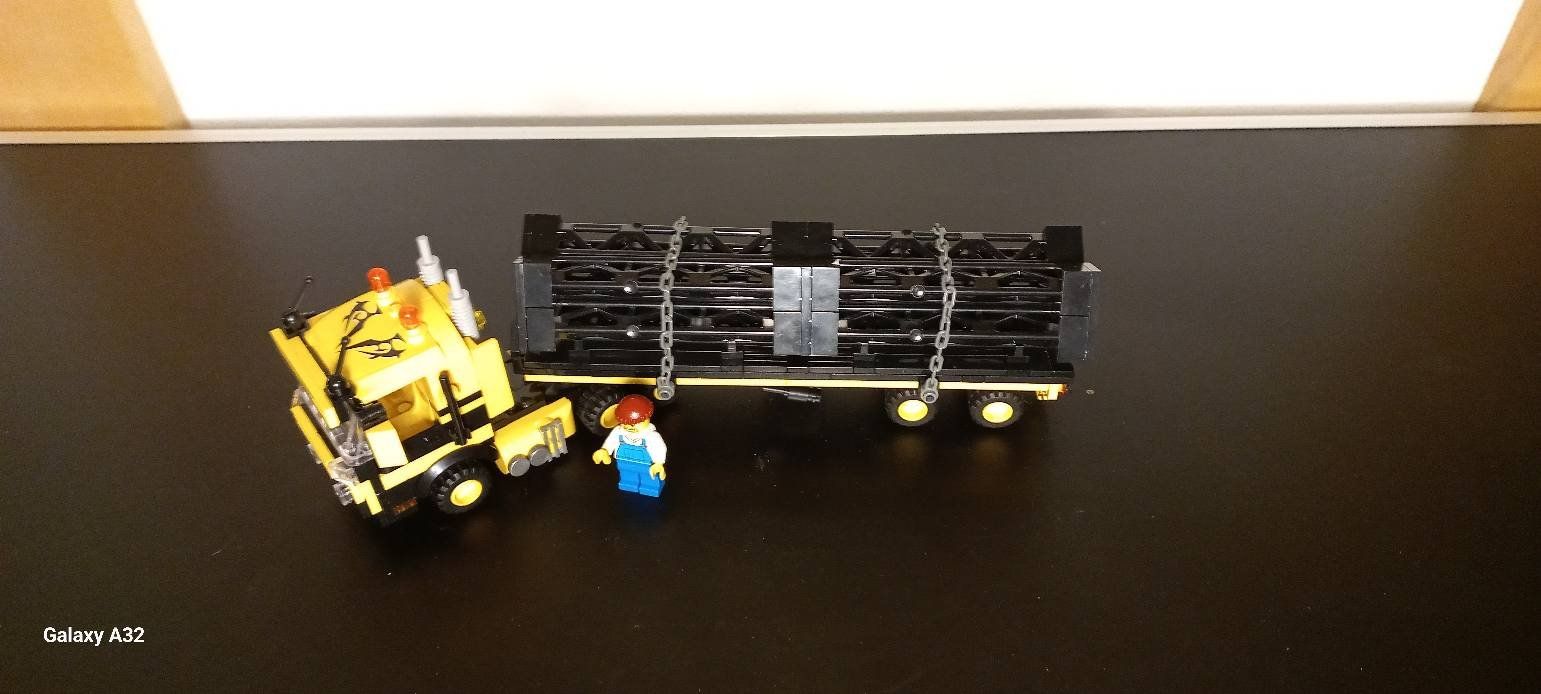 Lego Giocattoli: Le camion de transport Lego – Usato da La tour de treme venduto da Legocreation82 1