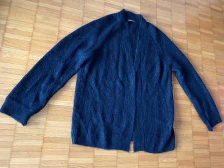 Nile Strickjacke mit Wolle/ Mohair S locker geschnitten