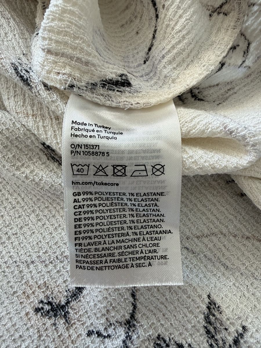 H&M Kleider: Sommerliches H&M Kleid mit Blumenmuster – Gebraucht aus Locarno von Ery02 2