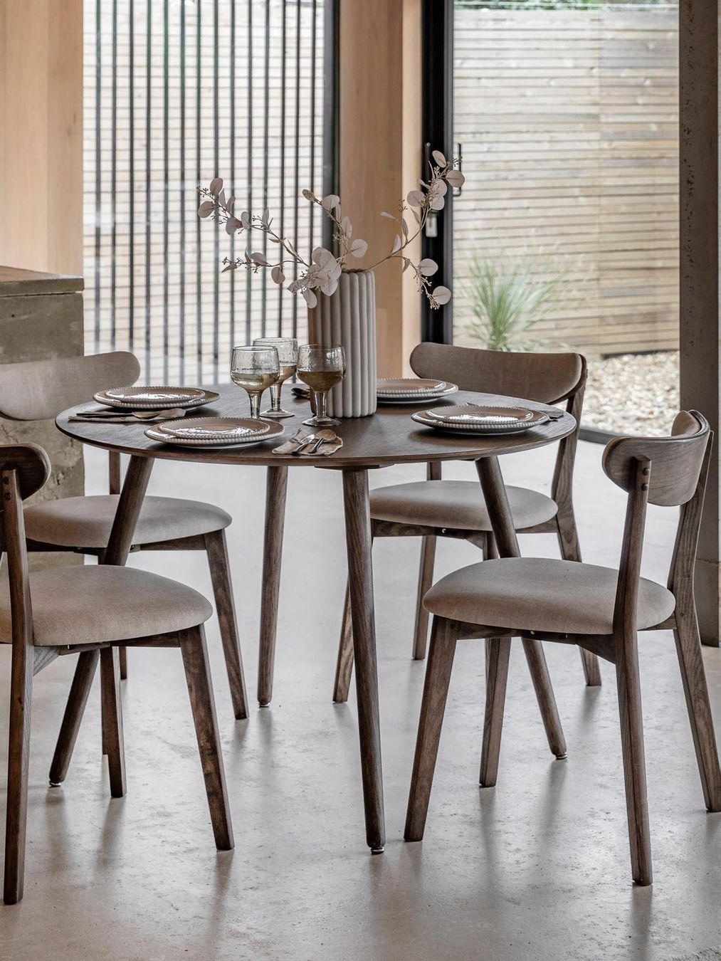 Westwing Tavoli: Gallery Direct Runder Eichenholz-Esstisch HatfieldCHF369-50% – Nuovo (secondo la descrizione) da Otelfingen venduto da yvo_llc8 1