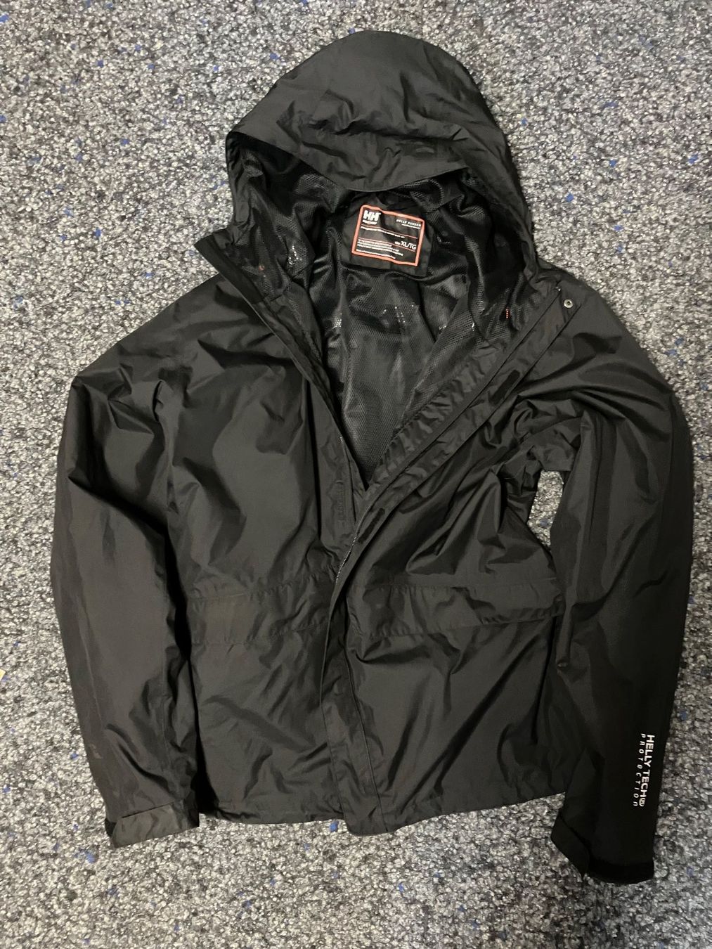 Helly Hansen Jacken: Regenjacke Helly Hansen XL – Gebraucht aus Oberdiessbach von andre_lorenzetti