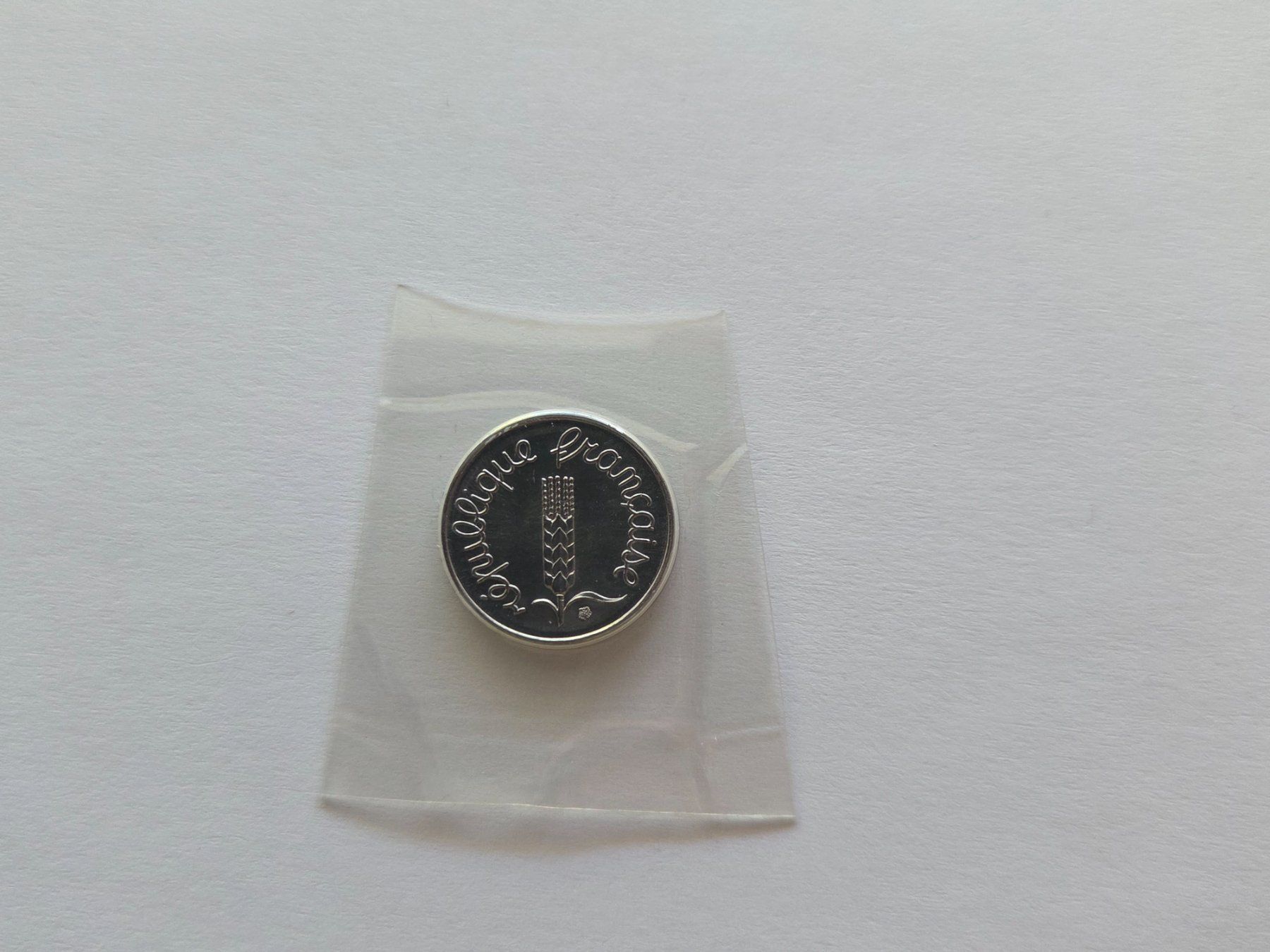 Tutti le monete: 1 Centime Fleurs de Coins 1980 – Nuovo (secondo la descrizione) da Pravidondaz venduto da LVtik 1