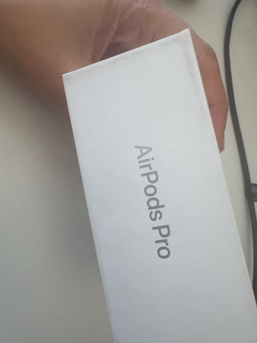 Apple Casques audio: AirPod Pro 2nd génération with MacSafe Charging Case USB-C – Neuf avec emballage d'origine à Zürich par SwissTech37 1