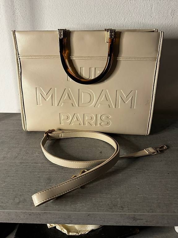 Taschen für Damen: BORSA NUOVA, RUE MADAM PARIS – Gebraucht aus Ambrì von Felly 2