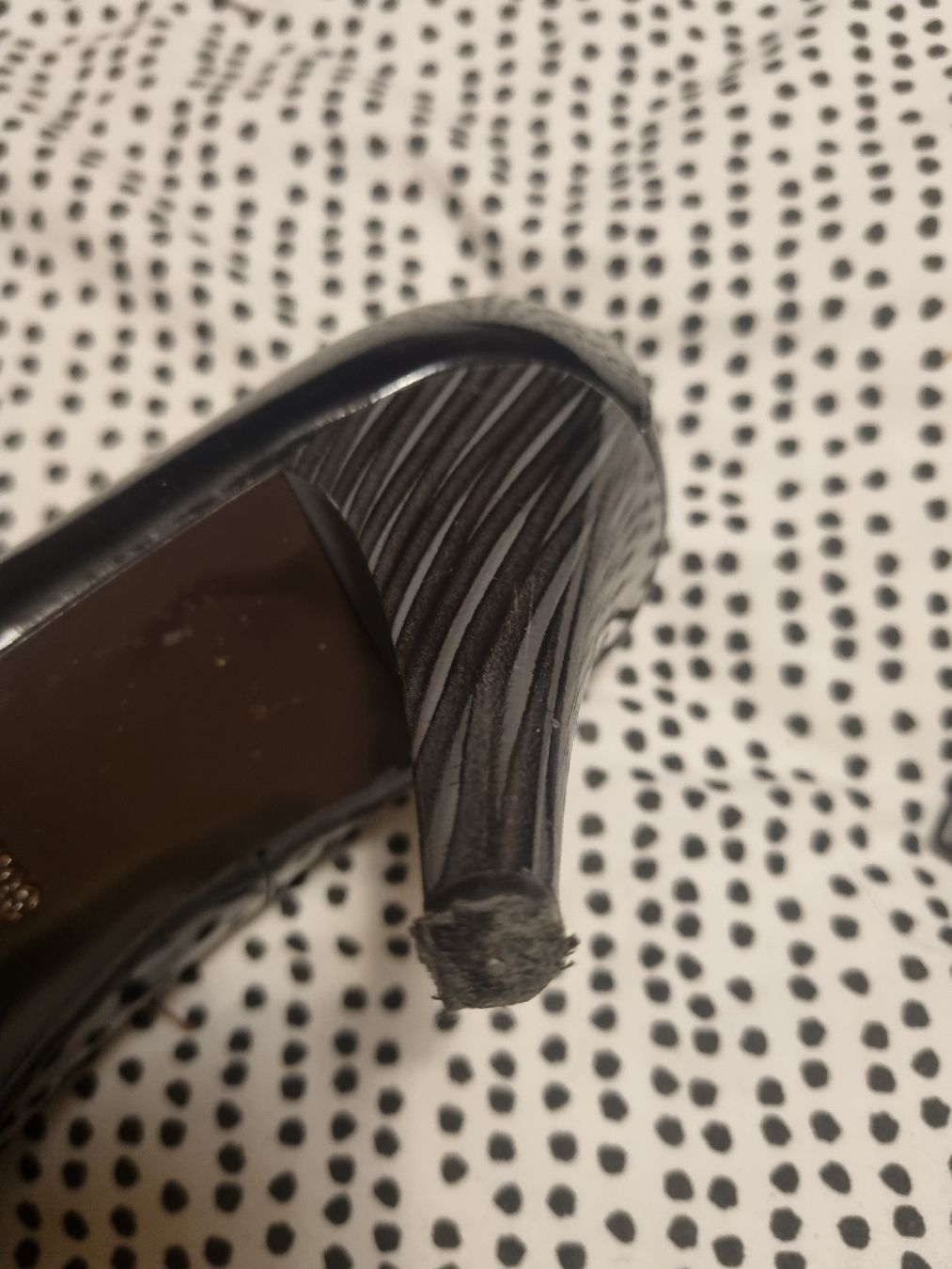 Scarpe da donna: Escarpins noirs – Usato da Peseux venduto da Seven_life 4