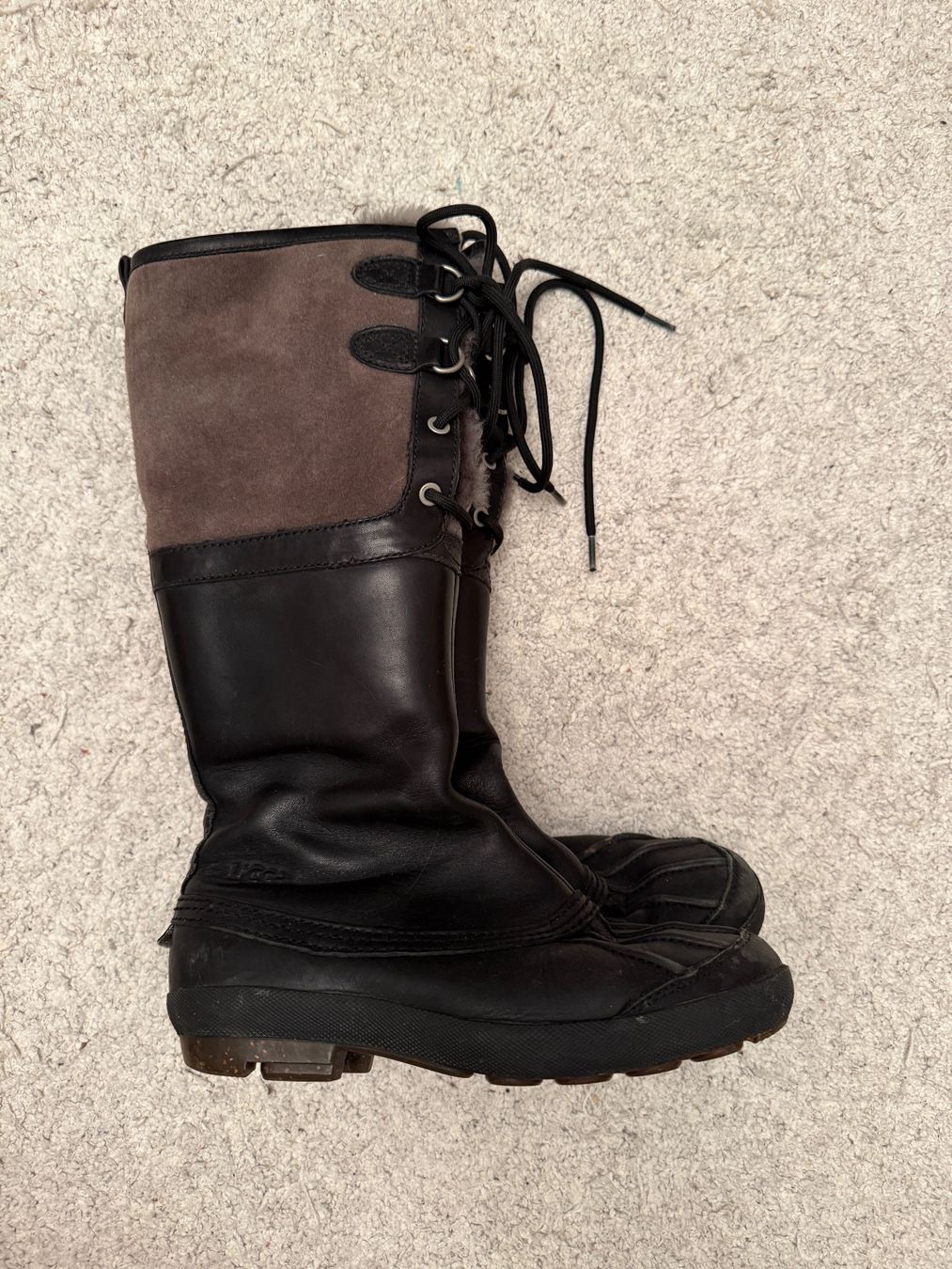 Ugg Herrenschuhe: Winterstiefel Ugg 37.5 – Gebraucht aus Küsnacht ZH von nat_m97w