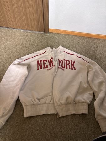 Sweatjacke H&M New York weiss Grösse 158/164 gebraucht