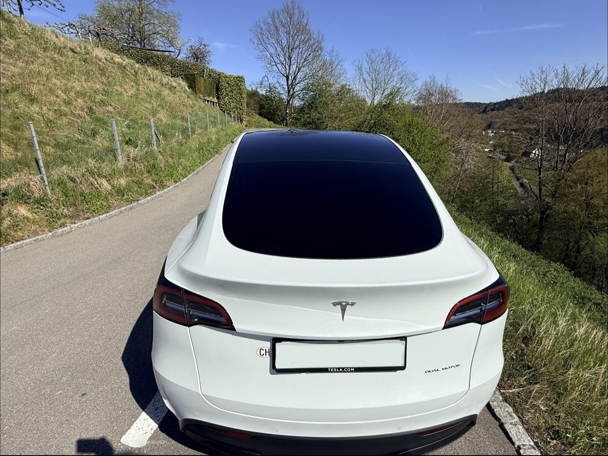 Tesla Automobili: Tesla Model Y long range AWD – Usato da Oftringen venduto da kar_y2tf 1