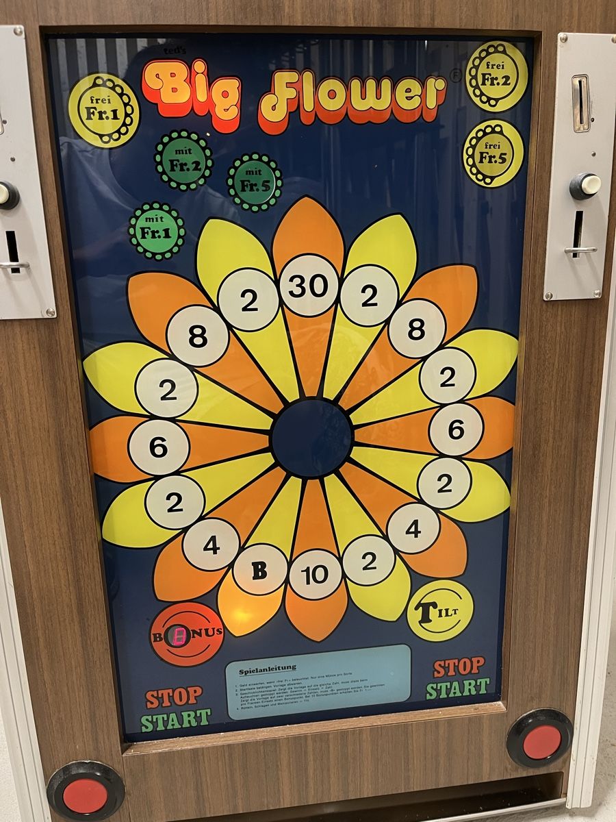 Giochi: Retro Big Flower Münzautomat – Usato da Allschwil venduto da N04Ah