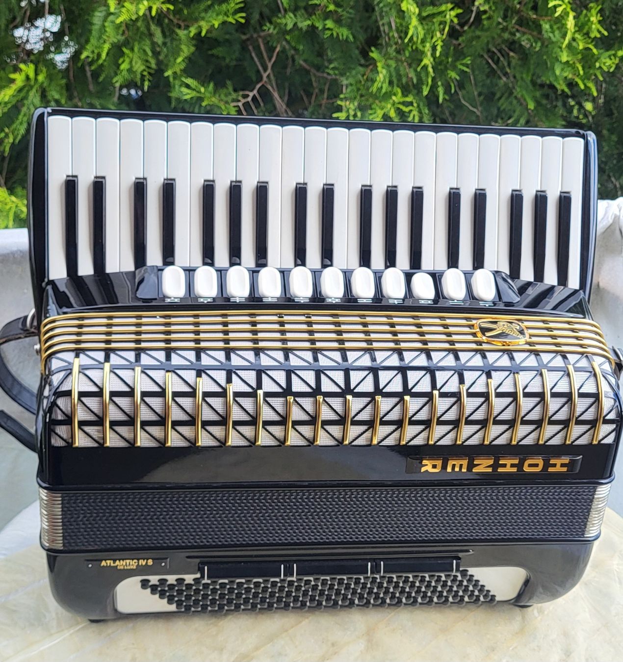 Hohner Strumenti musicali: Accordéon hohner Atlantic IVS – Usato da Penthalaz venduto da EvandroLuz