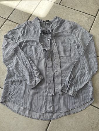 Bluse „ESPRIT“ Gr.D42 (36). Brief 3.00 Fr. 