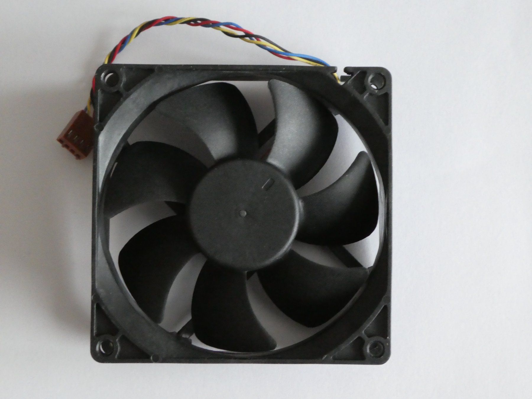 Ventilatoren: Das Angebot: PC Ventilator inkl. Stromanschlusskabel. – Gebraucht aus Muntelier von Rwc 2