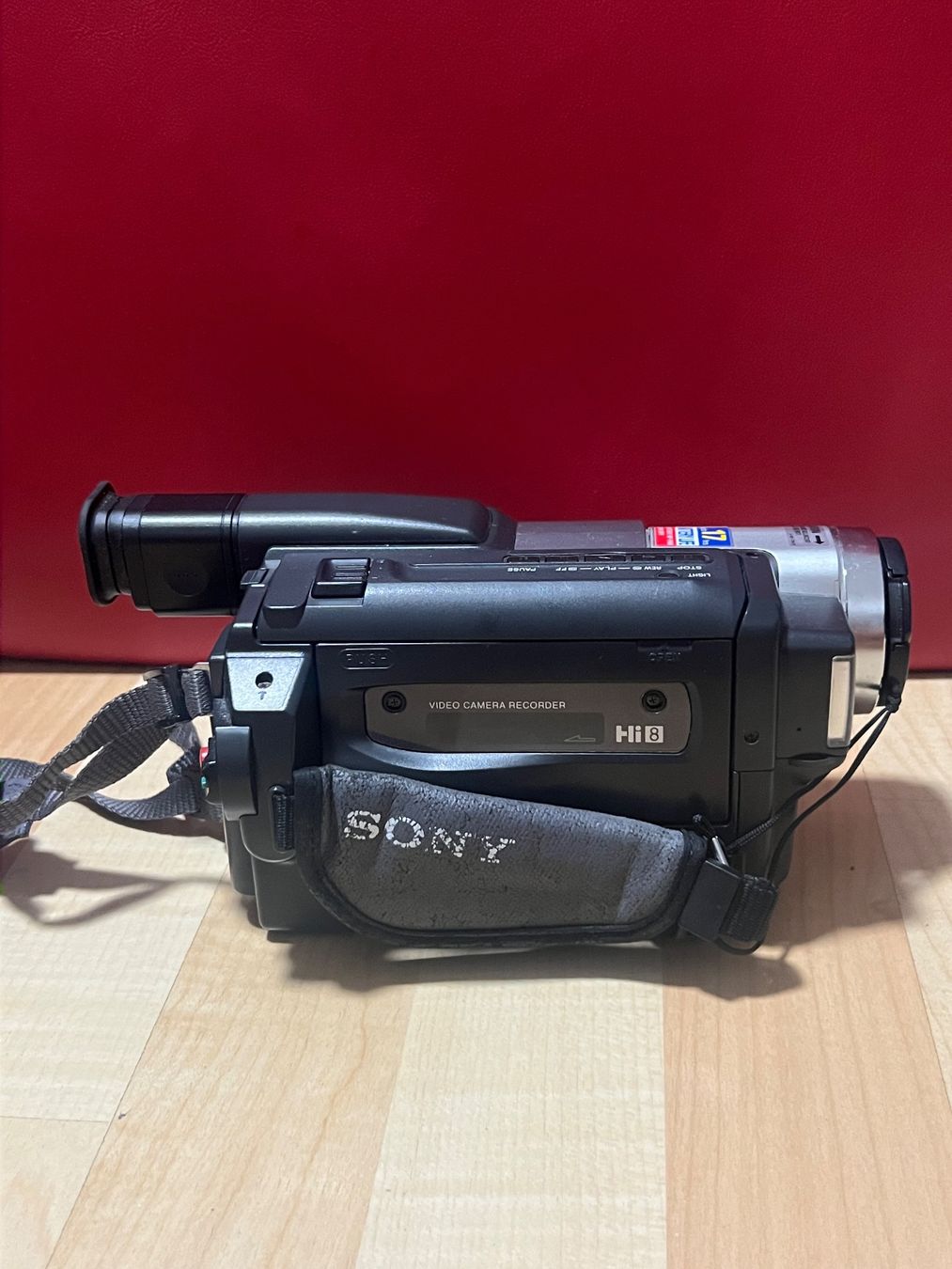 Sony Videocamere: SONYHANDY CAM CCD-TRV59E PAL – Usato da Hinwil venduto da Pedrito2 1
