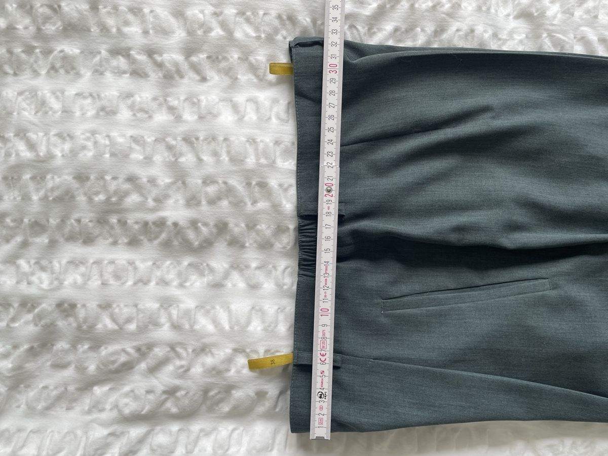 Completi & Tailleur: Dunkelgrauer Anzug, Grösse 38 – Usato da Boniswil venduto da sin_wh8w 2