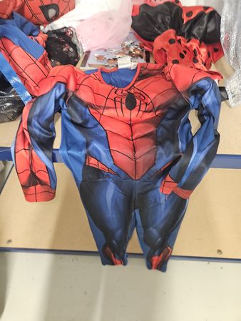 Spiderman Kostüm Gr. 122-128 ab 1.- inkl.Maske