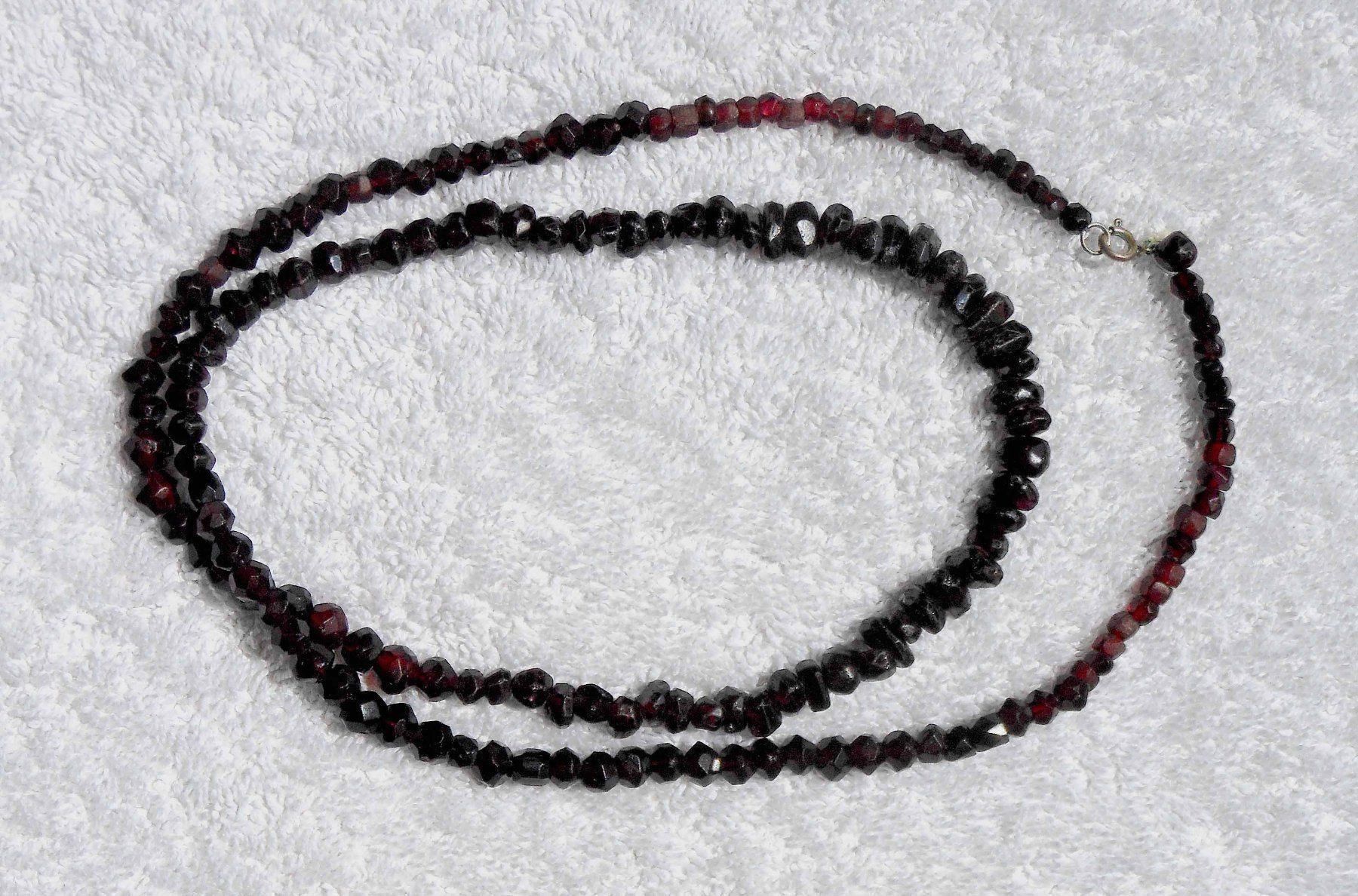 Catenine: Halskette aus Granat-Steinen – Usato da Wolfhalden venduto da Gaertner3 1