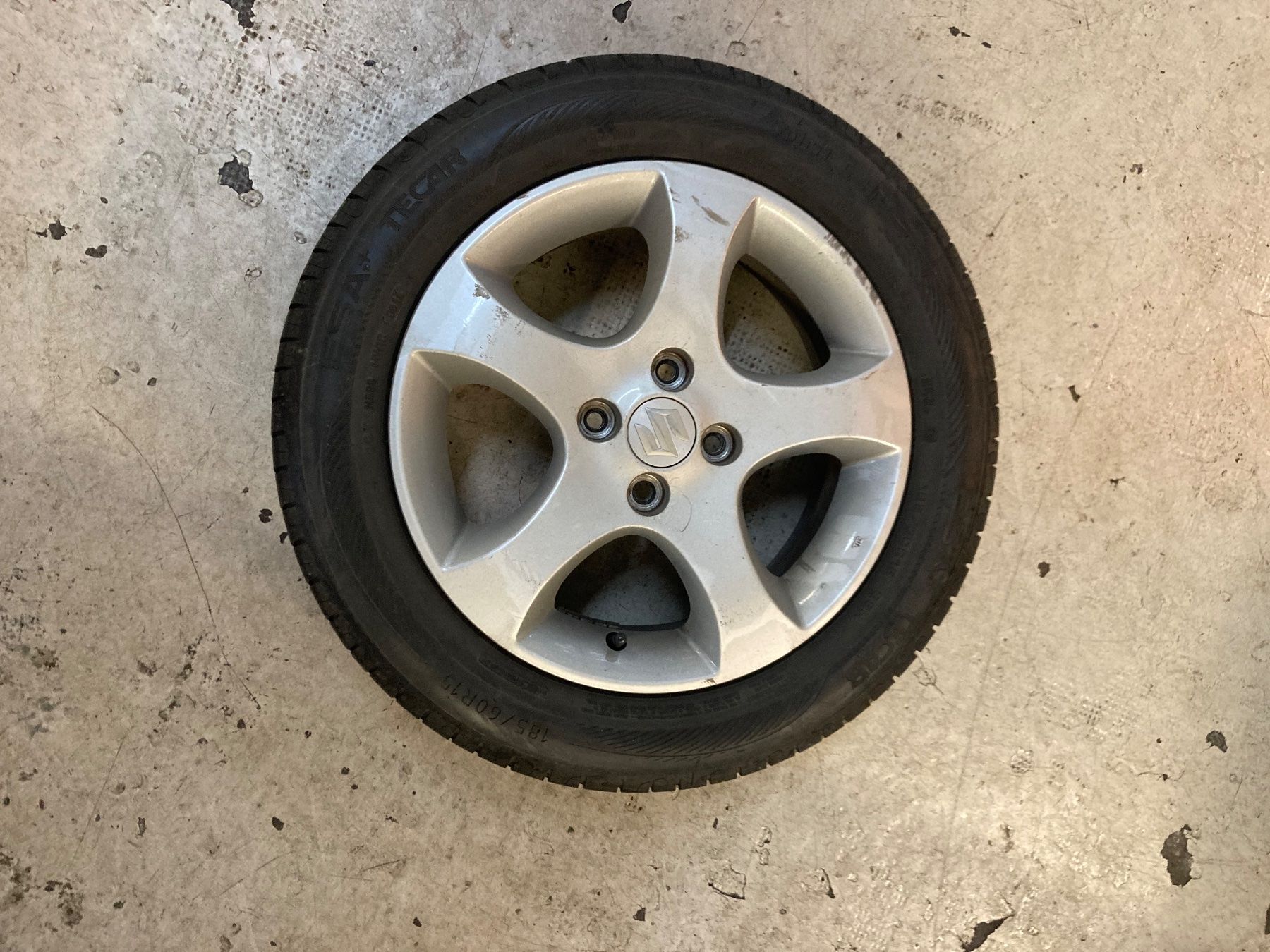 Suzuki Pneus & Roues: Suzuki Swift Sommerräder – D'occasion à Zullwil par Jeep-Toledo