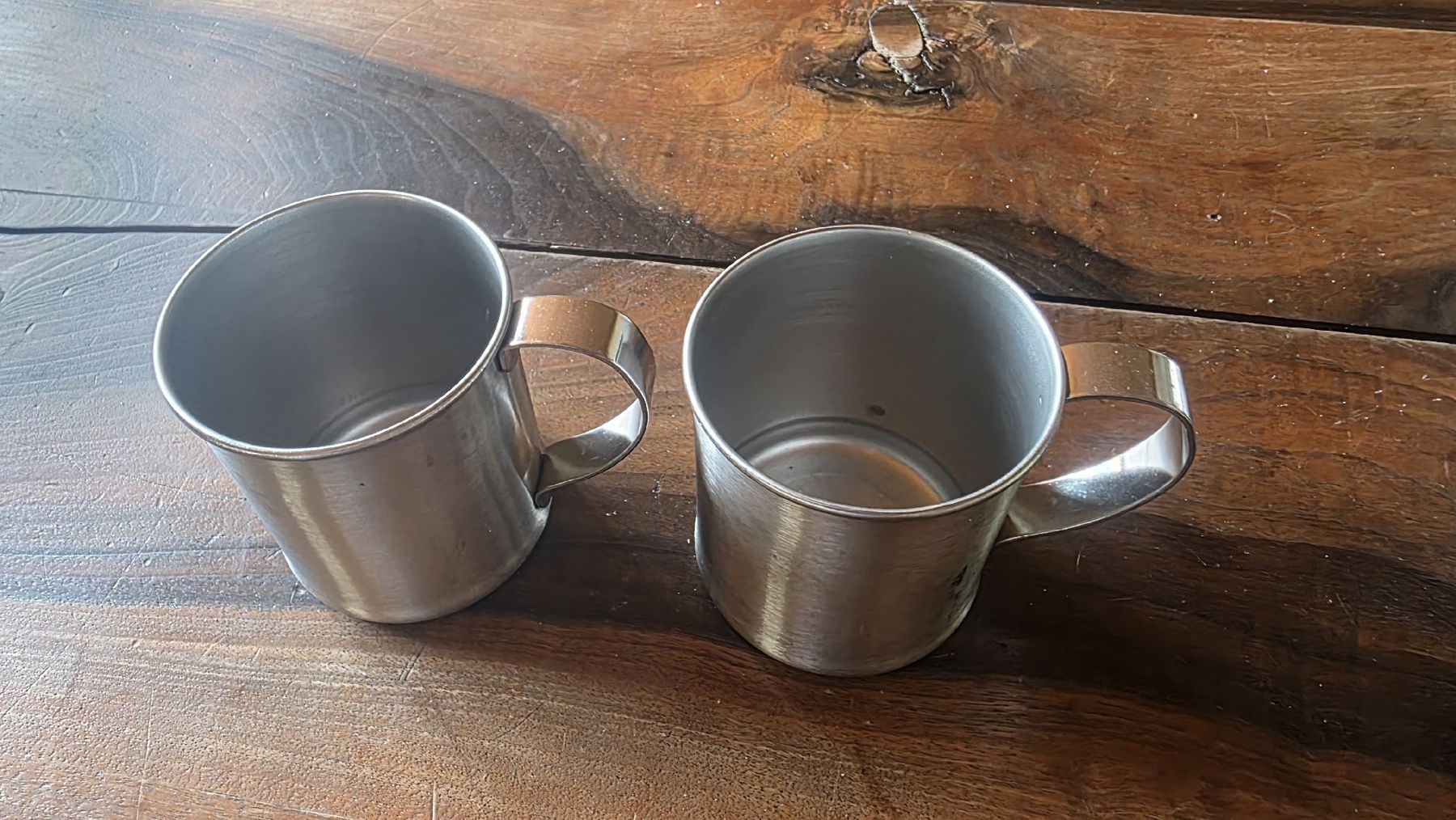 Tasses: 2 Becher Edelstahl gebraucht – D'occasion à Bönigen par Spring86