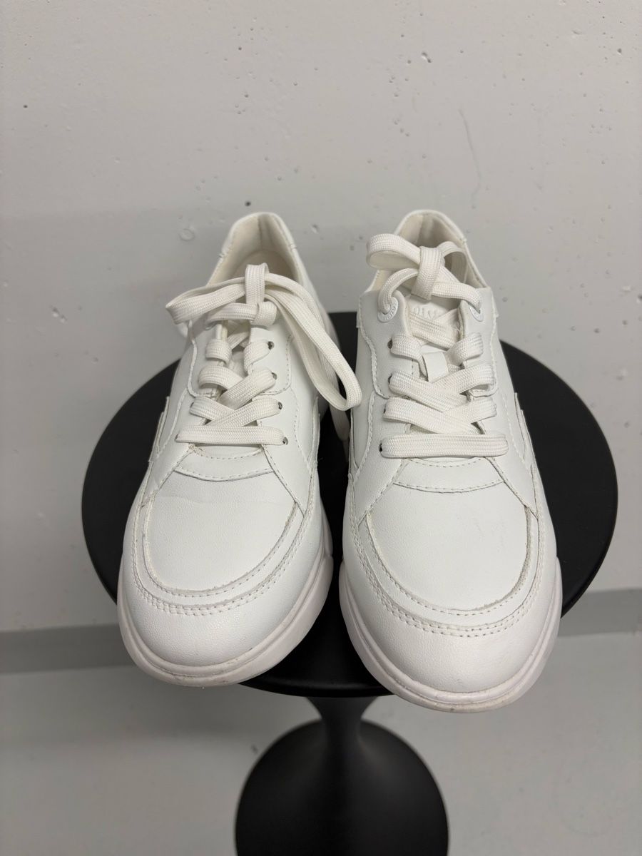 S.Oliver Scarpe da donna: Weisse leichte Sneaker s.Oliver Gr. 38 Turnschuhe – Nuovo (secondo la descrizione) da Regensdorf venduto da secondchancefashion 1