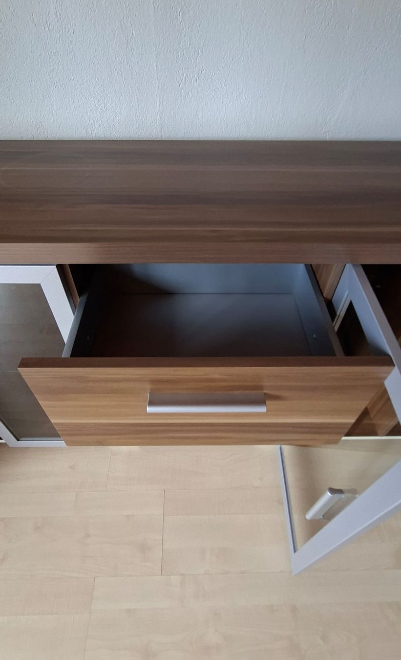TV Möbel: Sideboard Holzoptik weiss Vitrine – Gebraucht aus Laufen von nostalgie0811 3