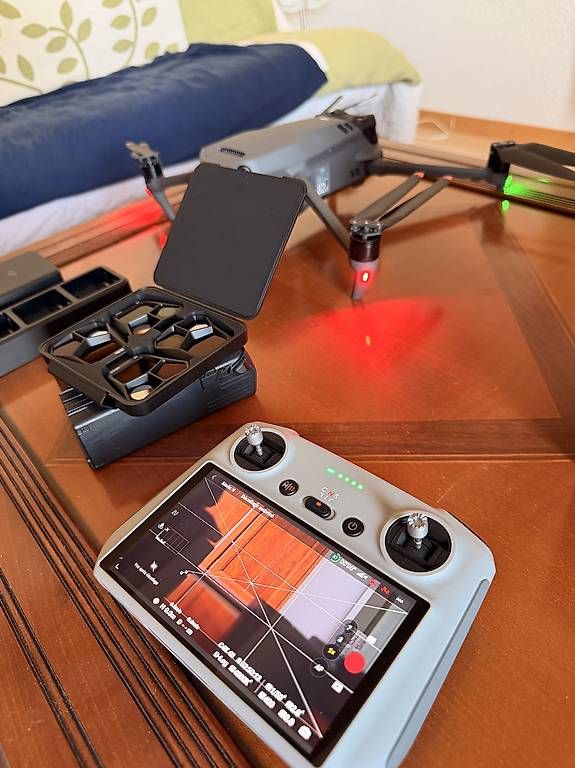 RC Modellbau: DJI Mavic 3 Pro - Fly More Bundle – Gebraucht aus Lonay von Haux49 2
