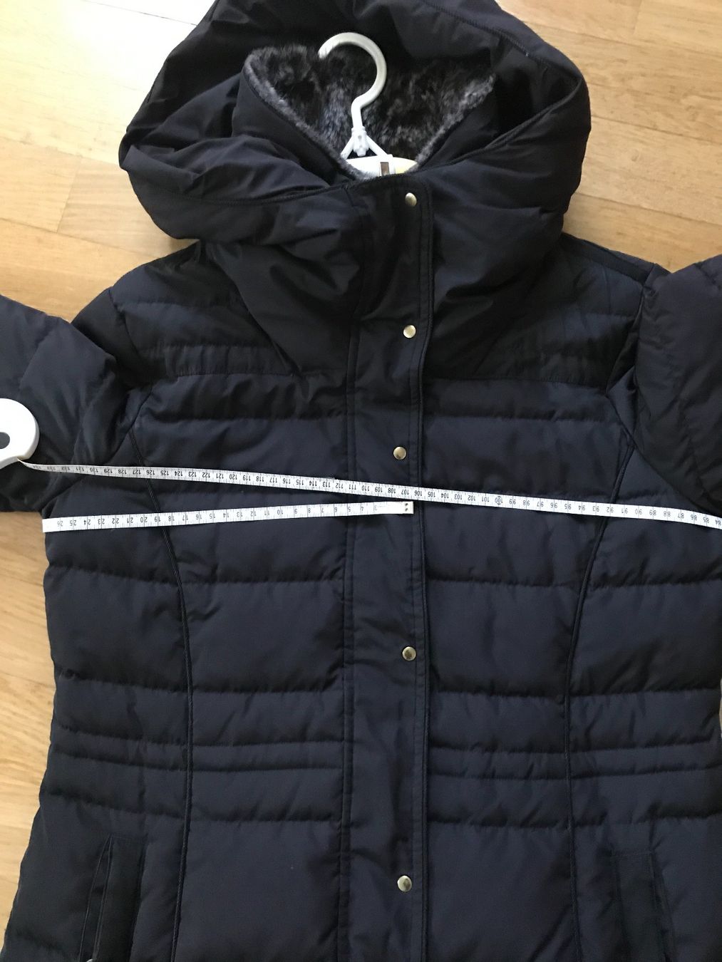 Vestes: DAUNEN  JACKE GRÖSSE L – D'occasion à Zürich par schneeflocke303 7