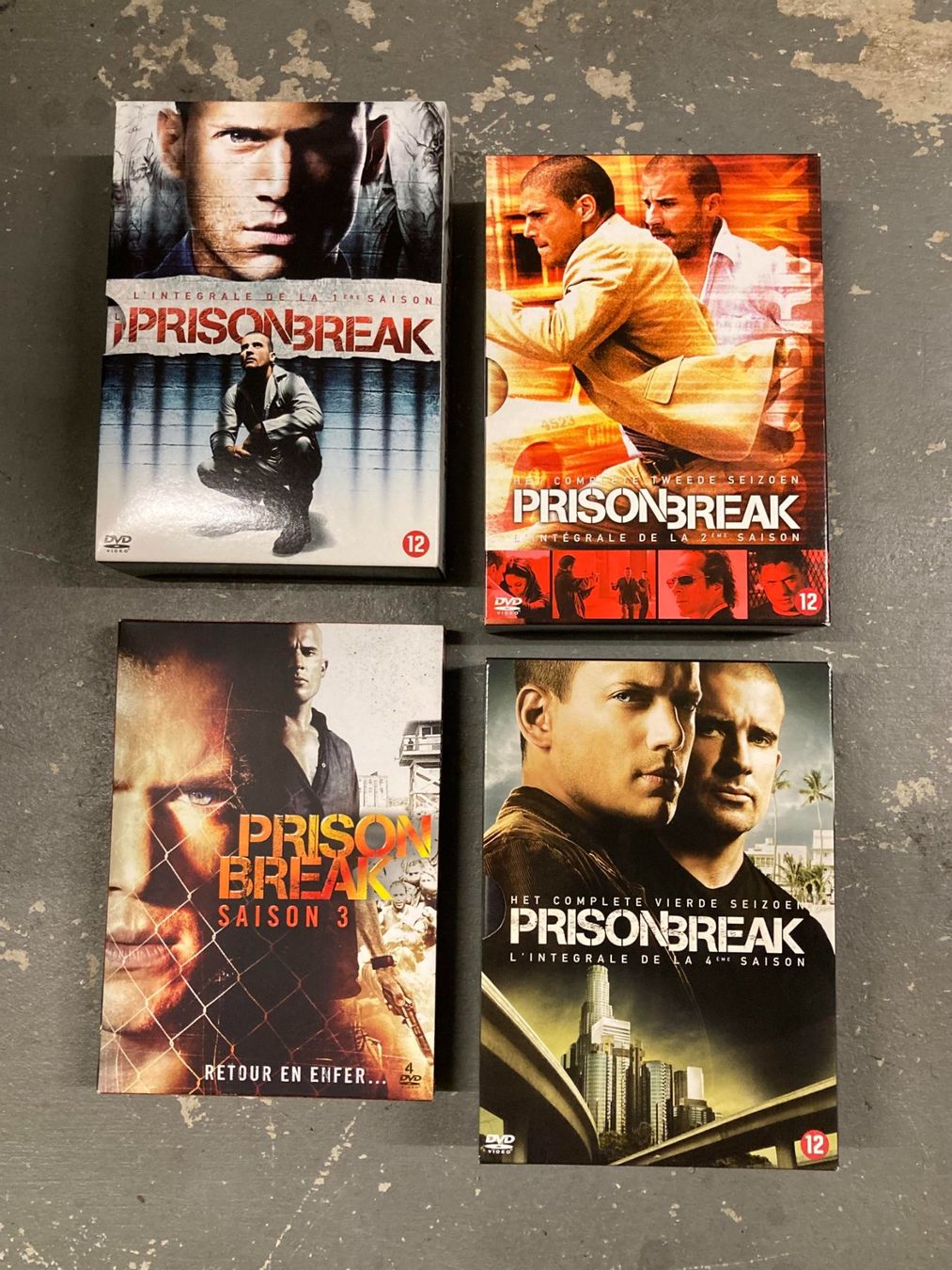 Tutti i DVDs: 4 Coffrets DVD Prison Break Saisons 1 à 4 Complet – Usato da Bassecourt venduto da CALUMET-X
