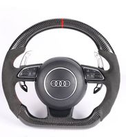 Audi Carbon-Lenkrad mit rotem Akzent