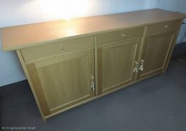 Holz-Sideboard mit viel Stauraum