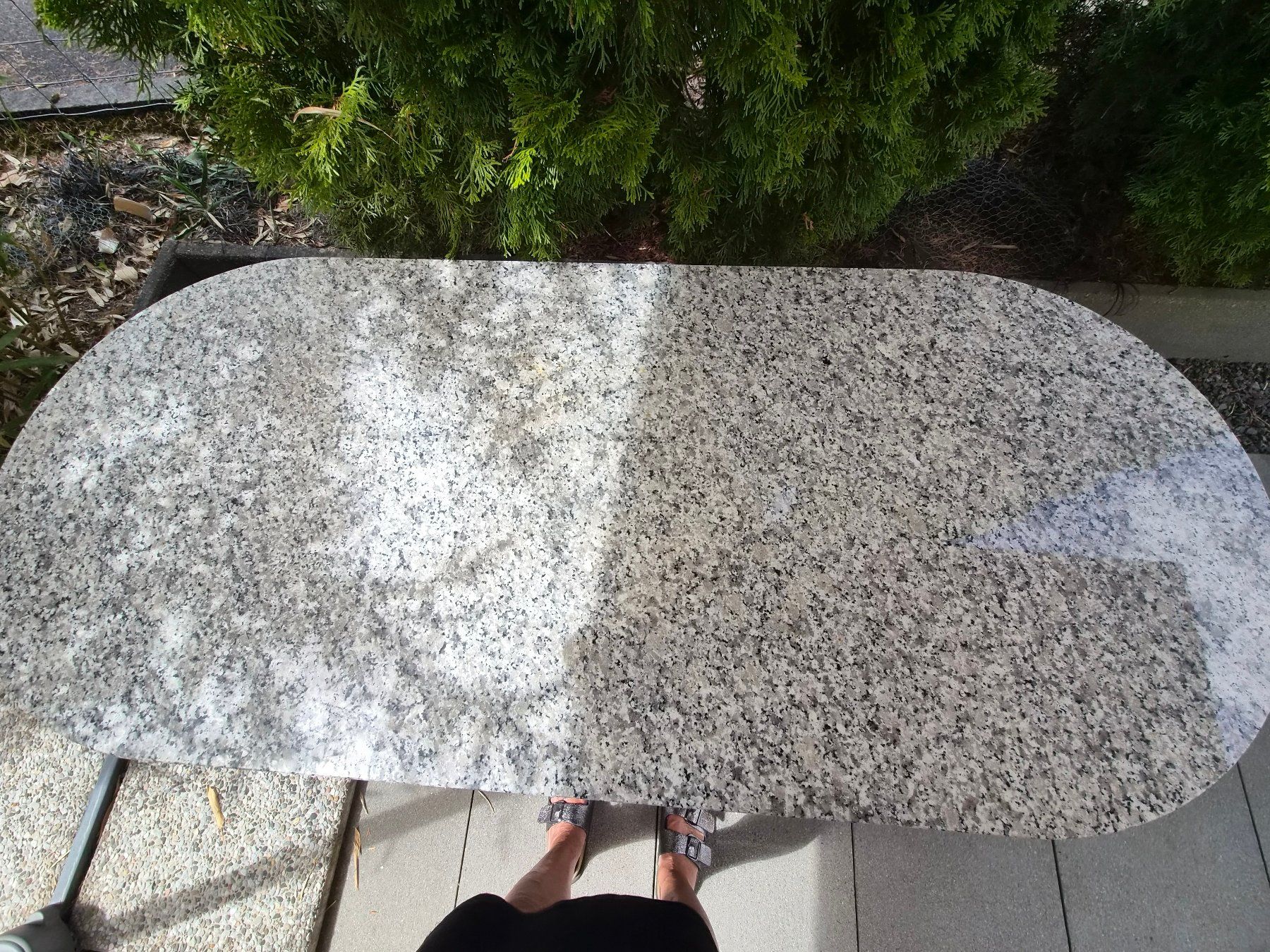 Pfister Tavoli: Esstisch Granit Eisengestell Oval 149 cm x 64.5 – Usato da Steffisburg venduto da dcae55 1