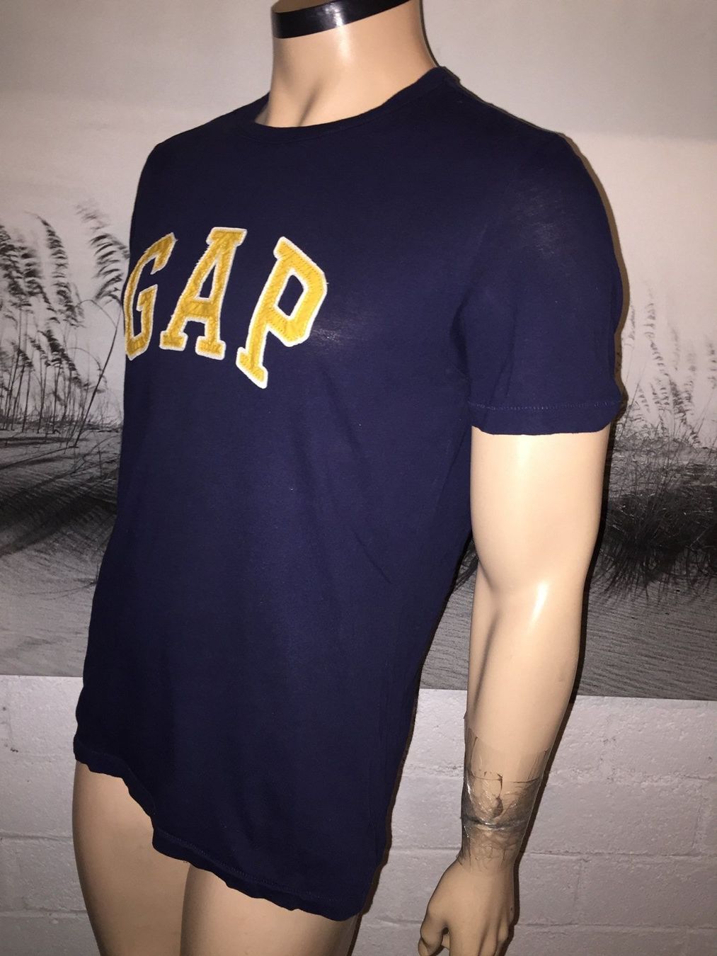 T-shirt: T-Shirt GAP    Taille / Grosse S – Usato da Cossonay-ville venduto da Super-Price-Quality 2