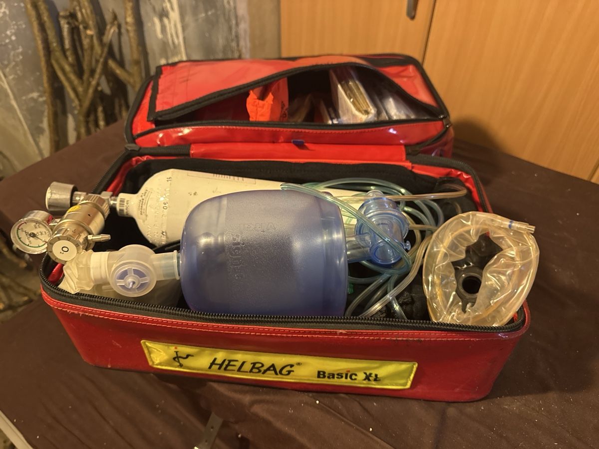 Tous les outils: Notfalltasche mit Sauerstoff komplett – Neuf (Voir description) à Herisau par Brockinet 4